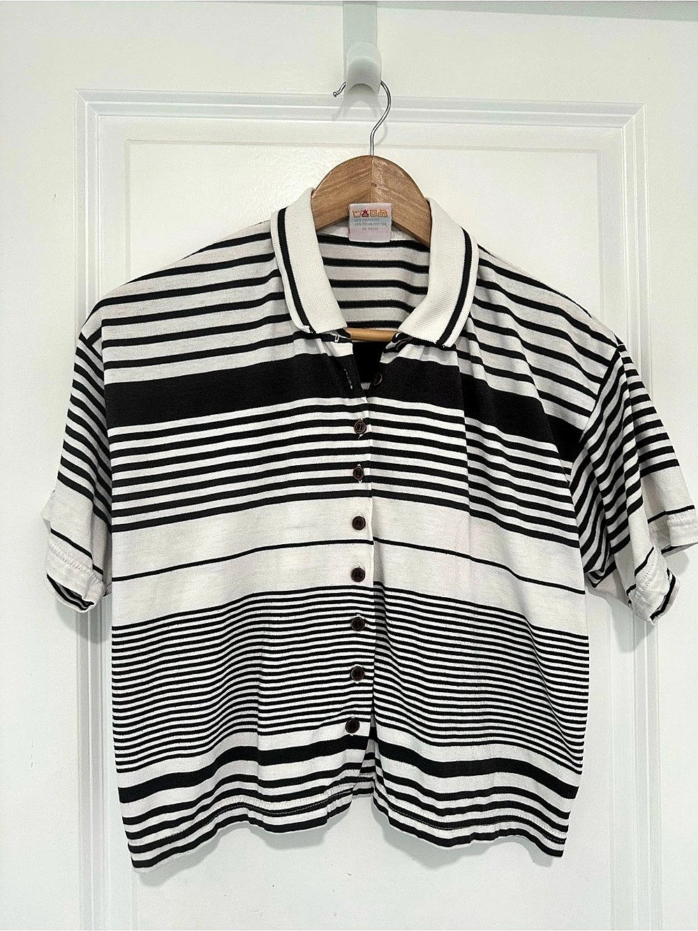 Vintage Lady Foot Locker Striped Button Down Shirt in Black & White Size Medium
